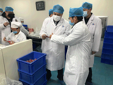 方舟制药一线员工坚守岗位 防疫情，保生产